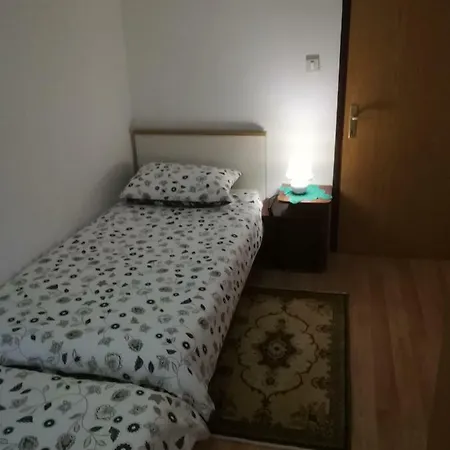شقة Korenika *